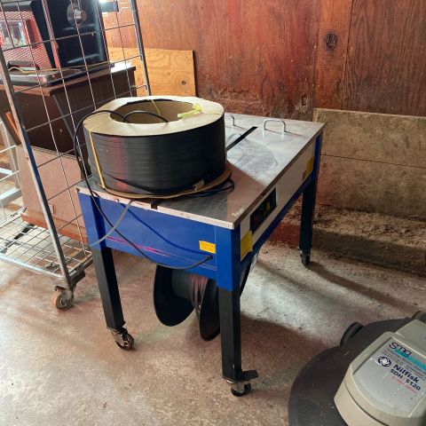 718337-1 Semi-automatic pp banding machine