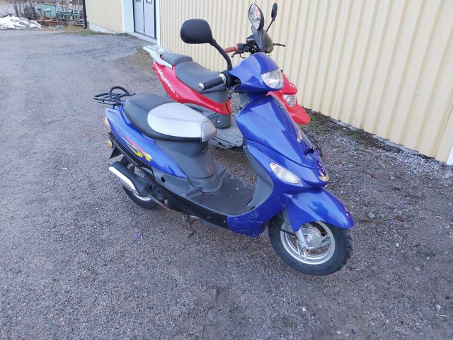 578329-5 2st moped scooters
