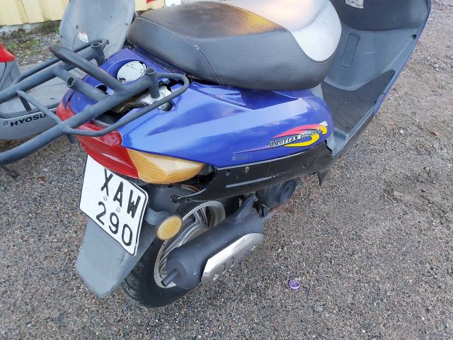 578329-11 2st moped scooters