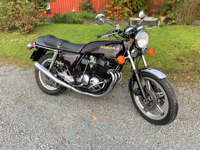 726738-4 Honda CB750 F2 Supersport -1978