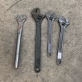 715408-1 Larger wrenches and block wrench 4 pcs