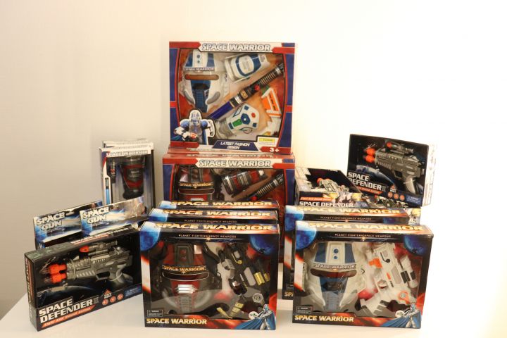 703941-1 Toys Space Warrior / Defender 25pcs
