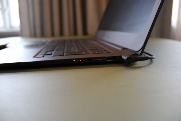 718242-11 Laptop, ASUS UX305C