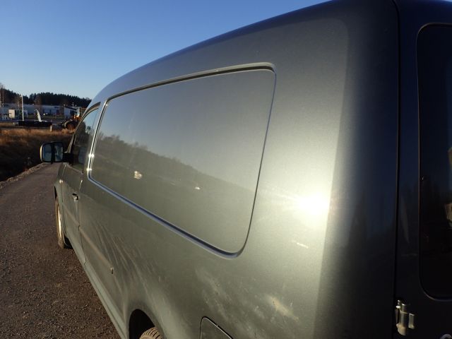 687947-16 VW Caddy Maxi 1.9 TDI -10 Reg no. KCJ879