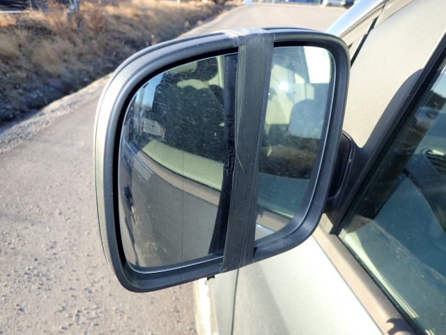 687947-22 VW Caddy Maxi 1.9 TDI -10 Reg no. KCJ879