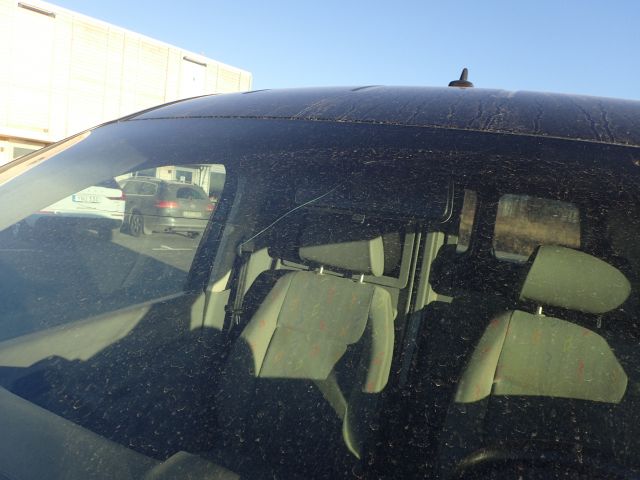 687947-28 VW Caddy Maxi 1.9 TDI -10 Reg no. KCJ879