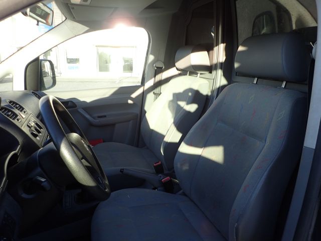 687947-80 VW Caddy Maxi 1.9 TDI -10 Reg no. KCJ879