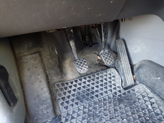 687947-83 VW Caddy Maxi 1.9 TDI -10 Reg no. KCJ879