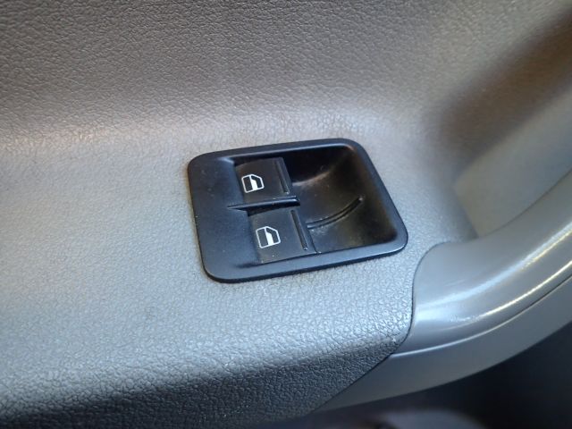 687947-85 VW Caddy Maxi 1.9 TDI -10 Reg no. KCJ879