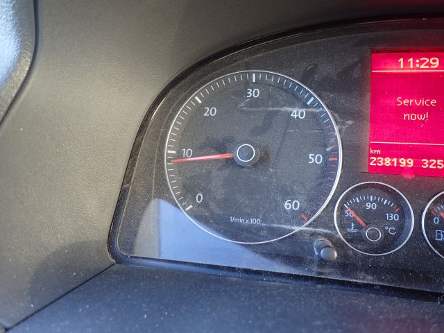 687947-88 VW Caddy Maxi 1.9 TDI -10 Reg no. KCJ879