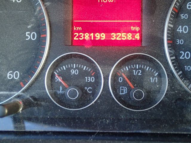 687947-89 VW Caddy Maxi 1.9 TDI -10 Reg no. KCJ879