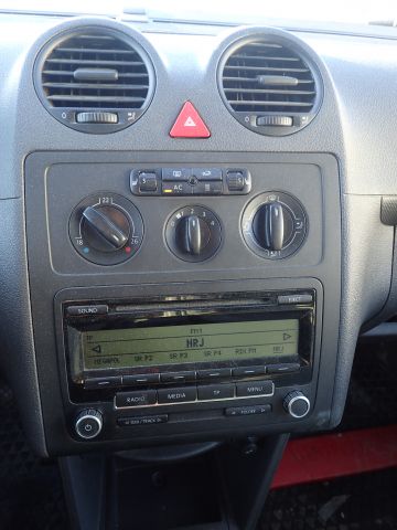 687947-91 VW Caddy Maxi 1.9 TDI -10 Reg no. KCJ879