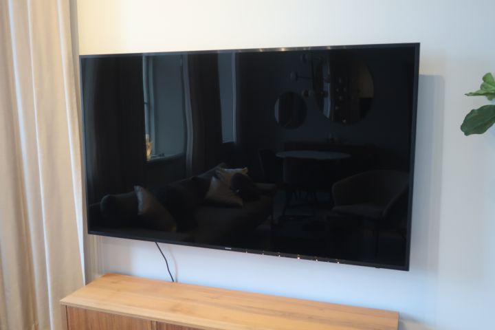 718222-2 UHD TV, Samsung 75"