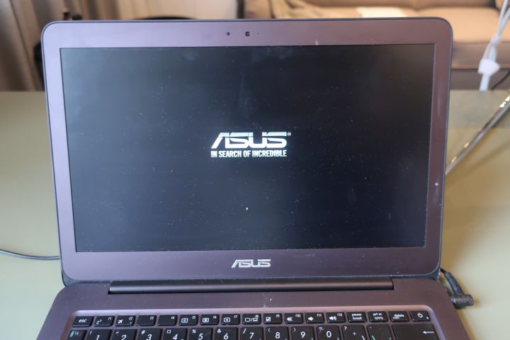 718242-8 Laptop, ASUS UX305C