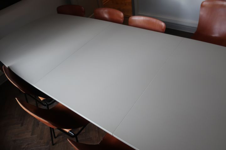 719170-5 Conference / dining table, Kinnarps
