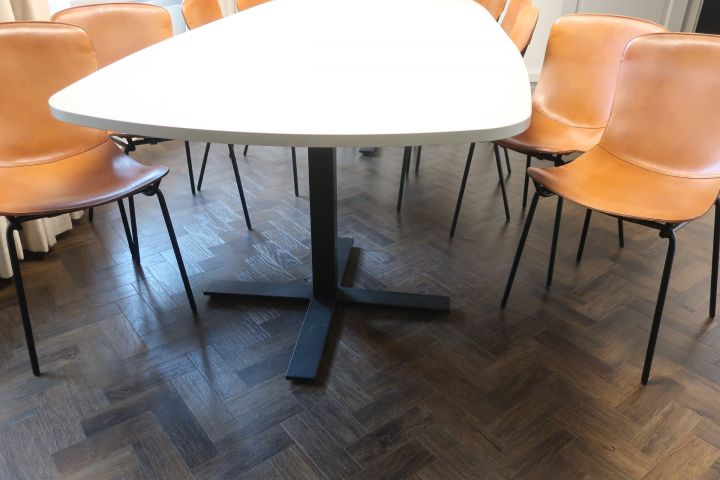 719170-7 Conference / dining table, Kinnarps