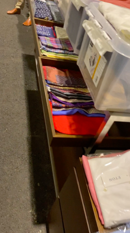 661477-132 Entire women's and men's clothing store, large batch of designer clothes and shop fittings.