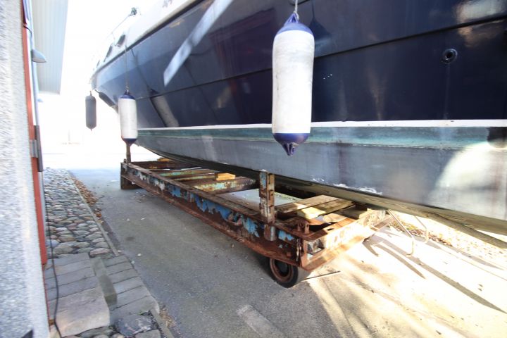 715959-14 Motorboat Ilver Big Game 45 -1987 (repair object)