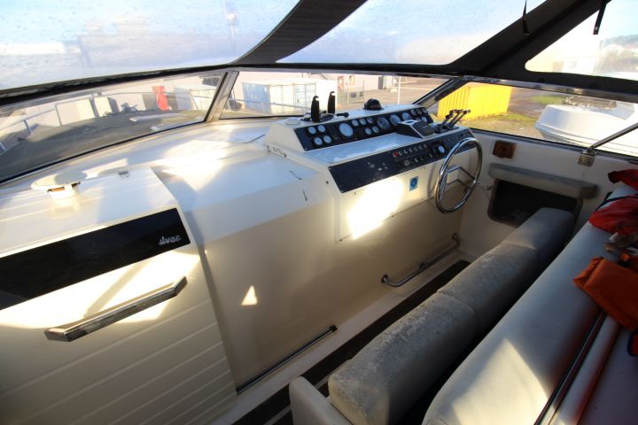 715959-22 Motorboat Ilver Big Game 45 -1987 (repair object)