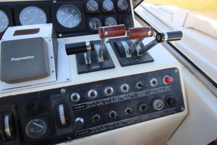 715959-27 Motorboat Ilver Big Game 45 -1987 (repair object)