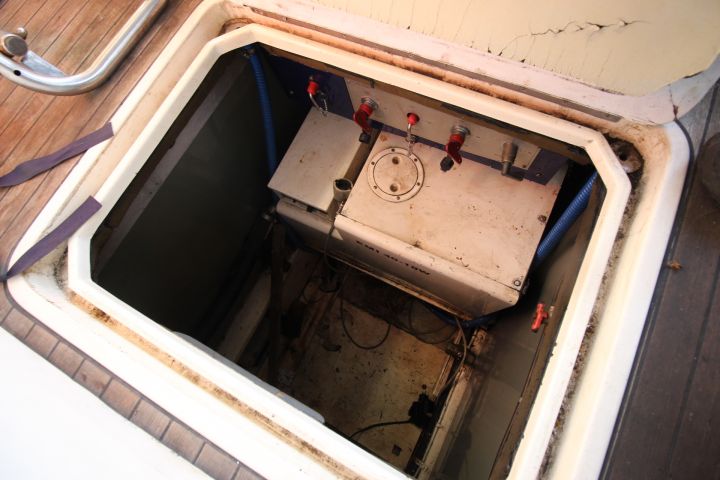 715959-53 Motorboat Ilver Big Game 45 -1987 (repair object)