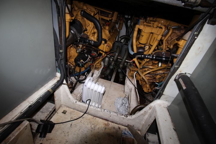 715959-58 Motorboat Ilver Big Game 45 -1987 (repair object)