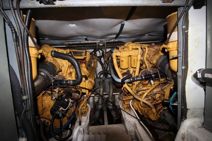 715959-60 Motorboat Ilver Big Game 45 -1987 (repair object)