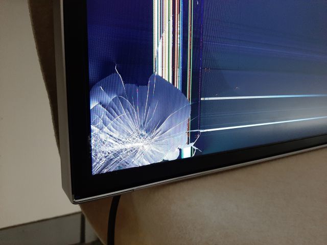 662001-6 TV / Monitor - Samsung QM85F 85 "(defective screen)