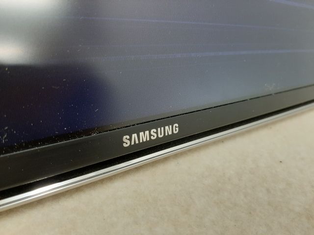 662001-4 TV / Monitor - Samsung QM85F 85 "(defective screen)