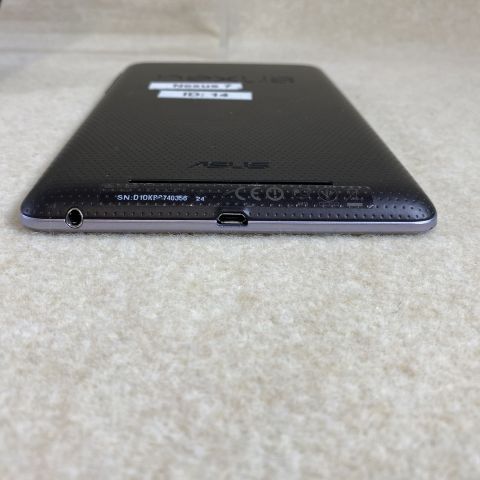 721128-12 2 Nexus Tablets