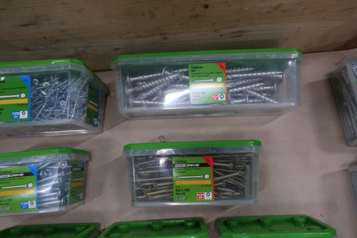 726556-11 Assortment with screw and screw accessories