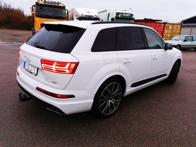 730242-10 Audi Q7 SQ7 4.0 TDI quattro (435hp) - 2018 (KEE275)