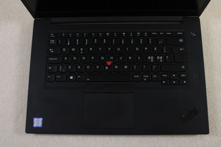 721188-3 Lenovo Thinkpad P1 (Gen 1) with hub and 2x monitors