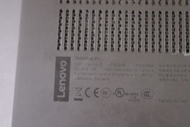 721188-10 Lenovo Thinkpad P1 (Gen 1) with hub and 2x monitors