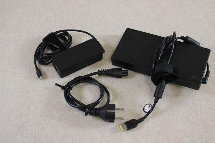 721188-20 Lenovo Thinkpad P1 (Gen 1) with hub and 2x monitors