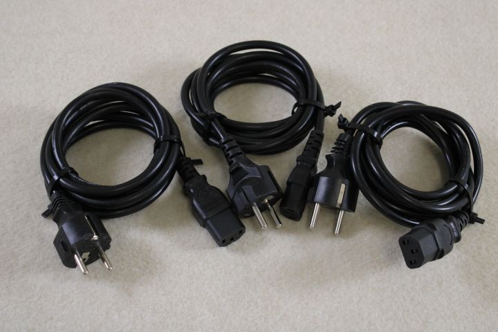 721188-21 Lenovo Thinkpad P1 (Gen 1) with hub and 2x monitors