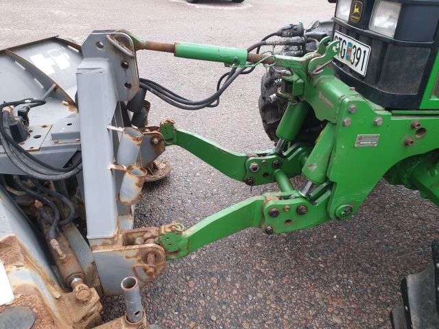 732154-11 John Deere 6110 SE 4WD 2002 with equipment (STG391)