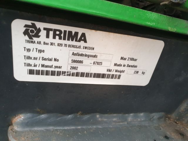 732154-17 John Deere 6110 SE 4WD 2002 with equipment (STG391)