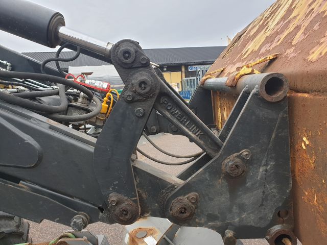 732154-21 John Deere 6110 SE 4WD 2002 with equipment (STG391)