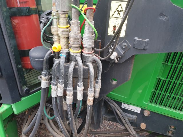 732154-22 John Deere 6110 SE 4WD 2002 with equipment (STG391)