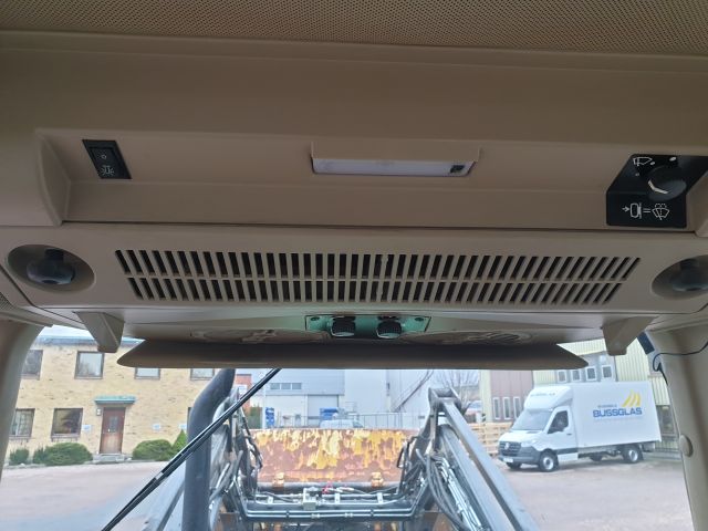 732154-40 John Deere 6110 SE 4WD 2002 with equipment (STG391)