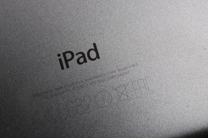 730959-3 Tablets 2 Apple iPad Air and iPad mini 2