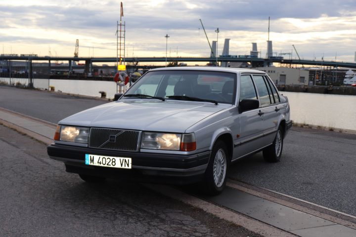 732387-1 Volvo 940 TD SE Exclusive -92