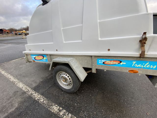 661484-8 Trailer with cover - Majava M 2526 LJ - CWJ099