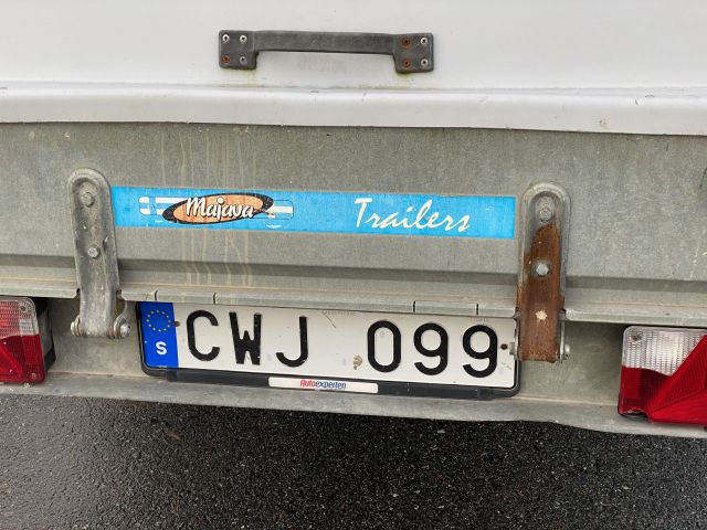 661484-14 Trailer with cover - Majava M 2526 LJ - CWJ099