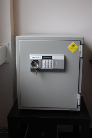 730925-2 Safe Leeco ES-20XPL