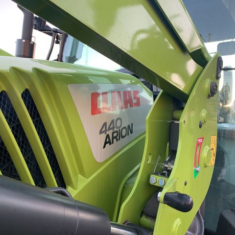 731639-13 Tractor with front loader Claas Arion 440 -2019 (4WD, 272h)