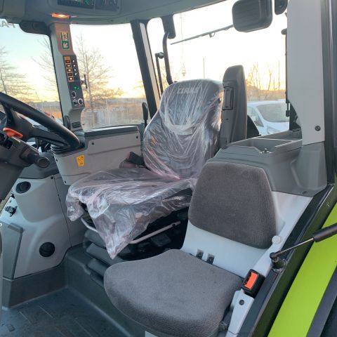 731639-17 Tractor with front loader Claas Arion 440 -2019 (4WD, 272h)