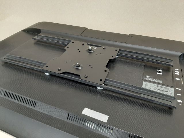 661984-23 TV / Monitor x3 - Samsung 49 "2pcs & Samsung 32" 1st (defective screens)