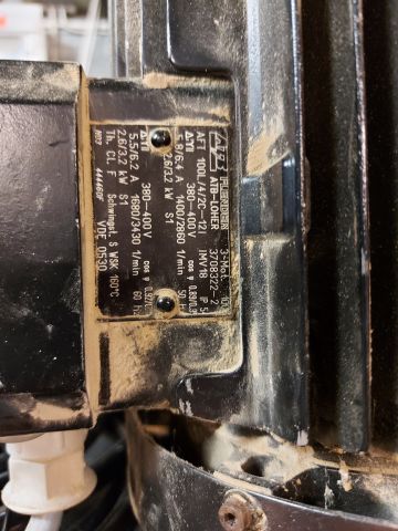 733834-8 Cutter EMCO MC 90